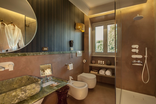 Executive Bathroom