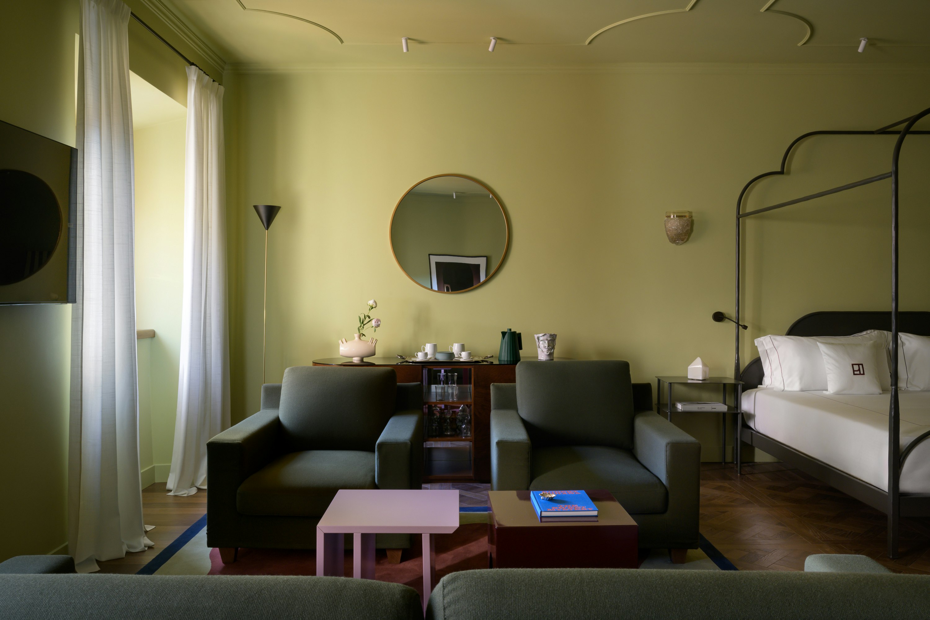 Grand Junior Suite - Living Area