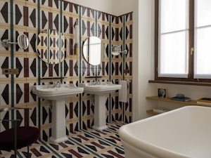 Junior Suite - Bathroom