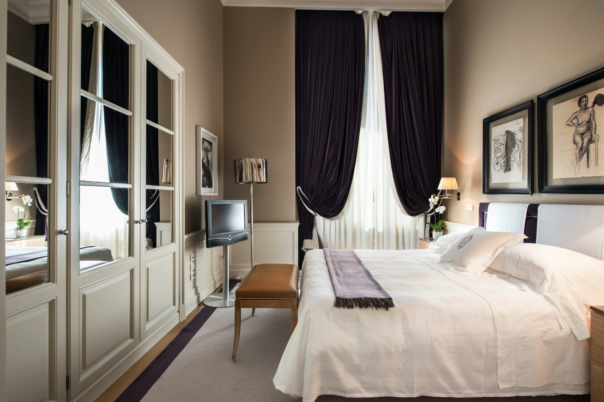 Suite Room - Bedroom