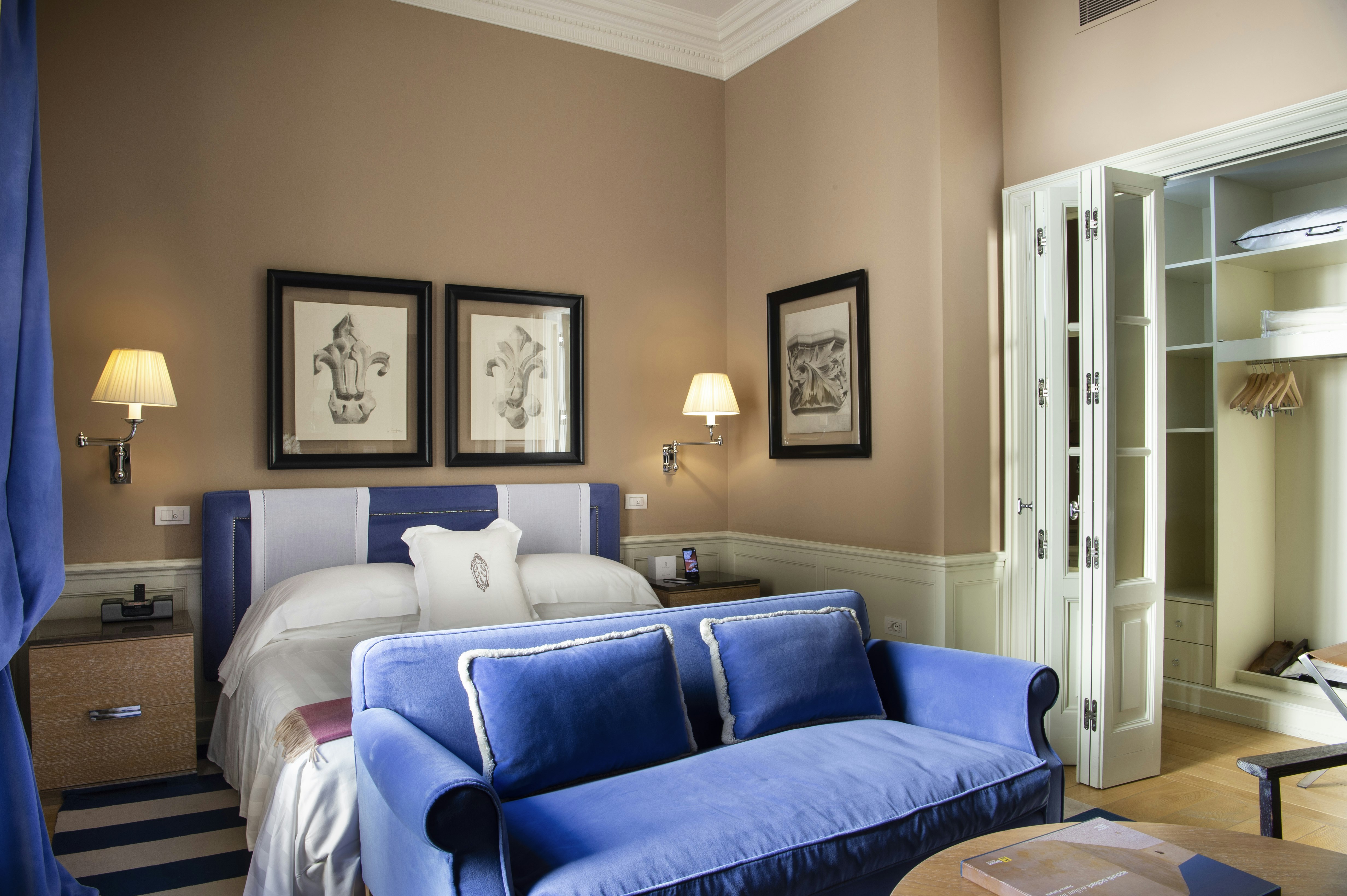 Deluxe Room - Bedroom