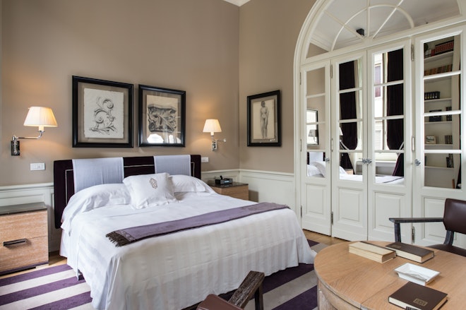 Deluxe Room - Bedroom