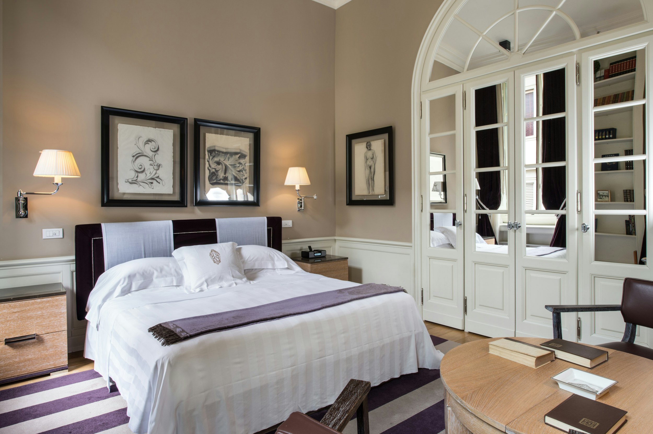 Deluxe Room - Bedroom