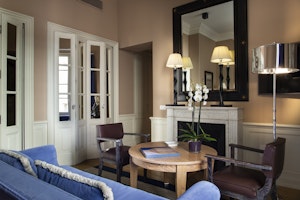 Deluxe Room - Living Area