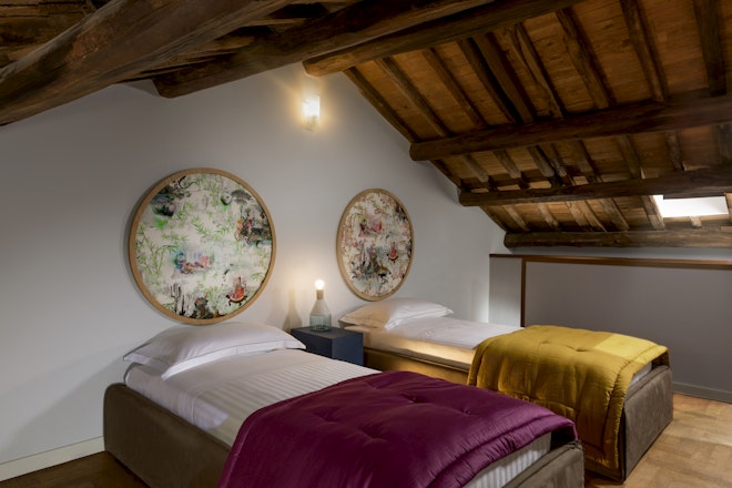 Family Suite Court View