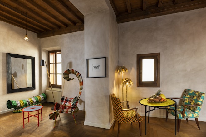 Family Suite Court View