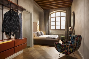 Palm Suite Court View