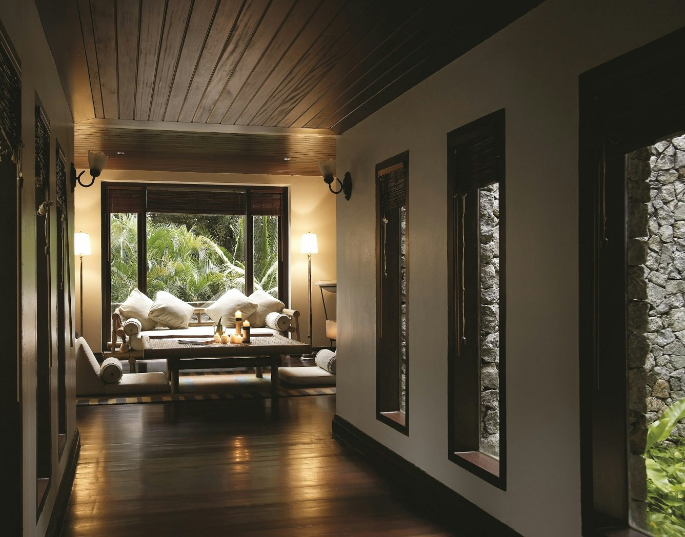 4 Bedroom Hilltop Estate - Living Pavilion