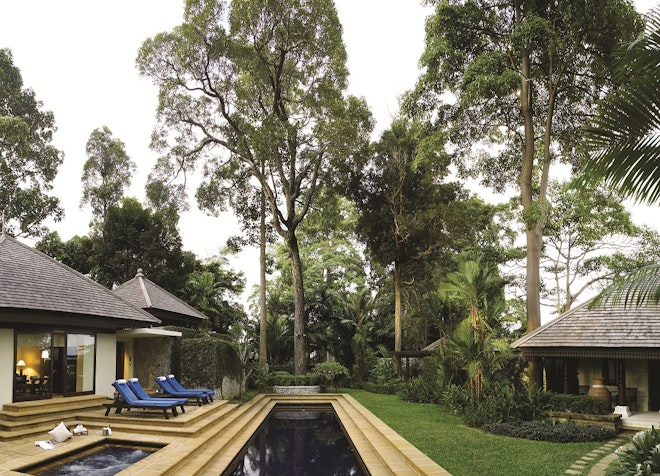 3 Bedroom Hilltop Estate - Pool