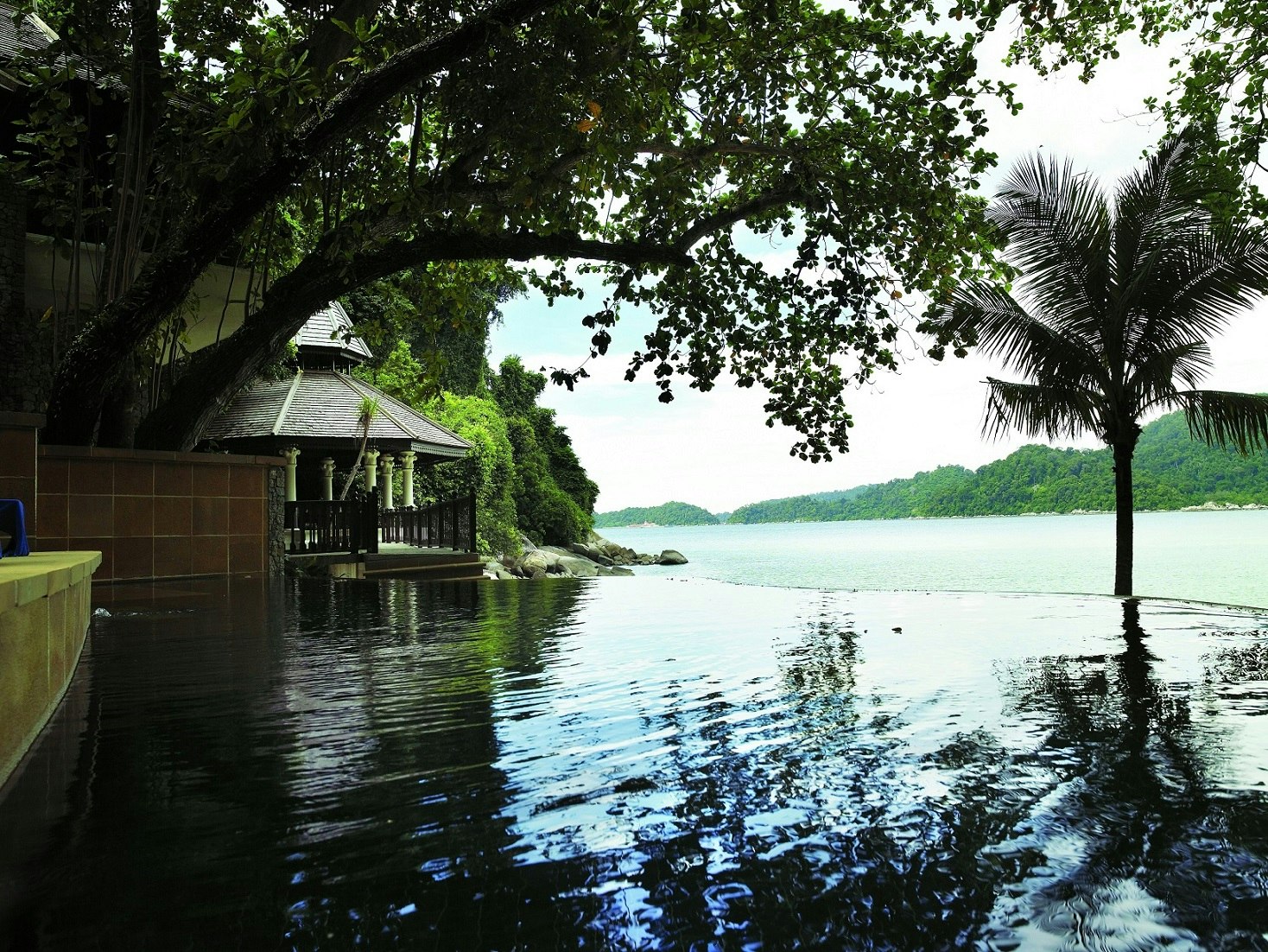 2 Bedroom Beach Front Estate - Exterior