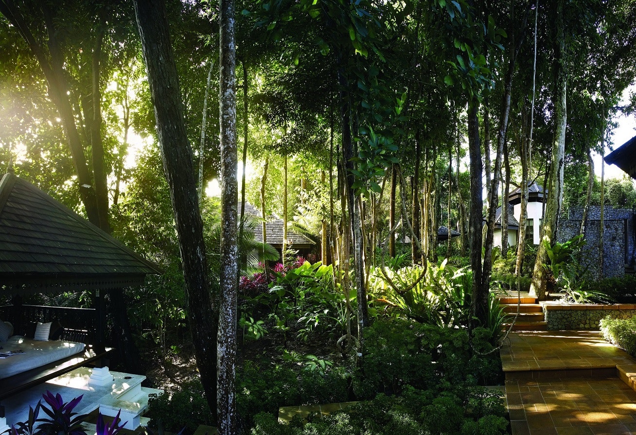 3 Bedroom Hilltop Estate - Exterior