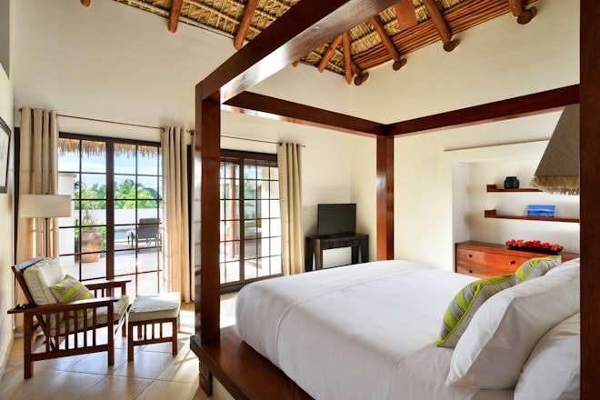 King Suite Bedroom - Pool View