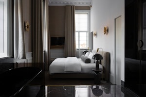 Executive Suite - Bedroom