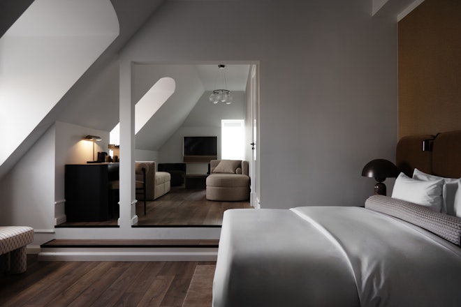 Executive Junior Suite - Director's Corner