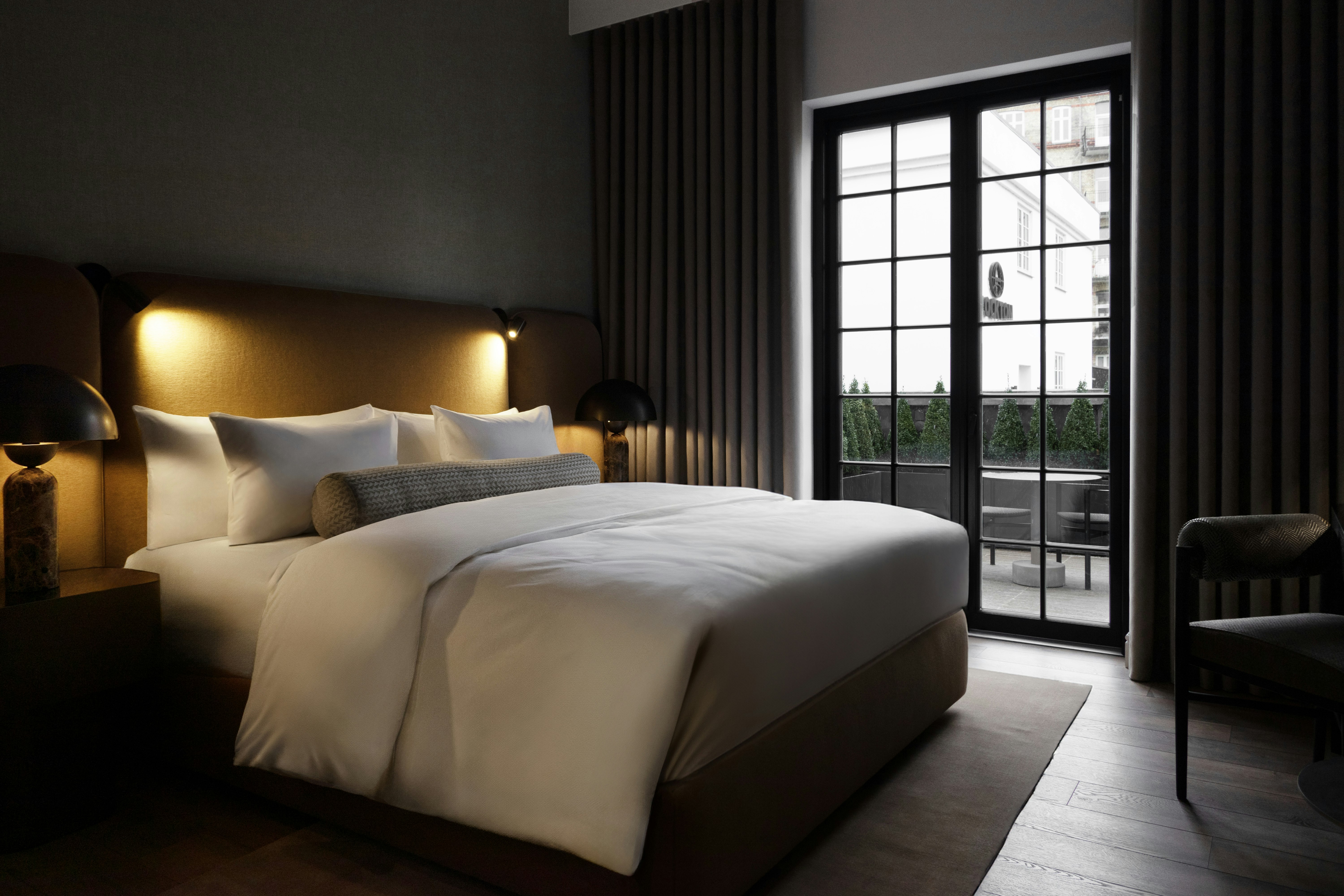 Superior Courtyard - Bedroom