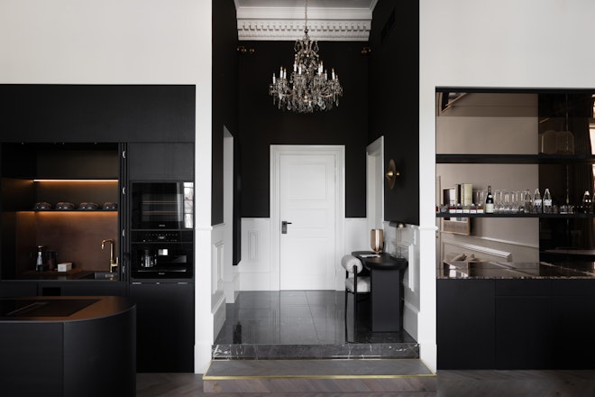 The Hillinger - Master Suite - Room Details