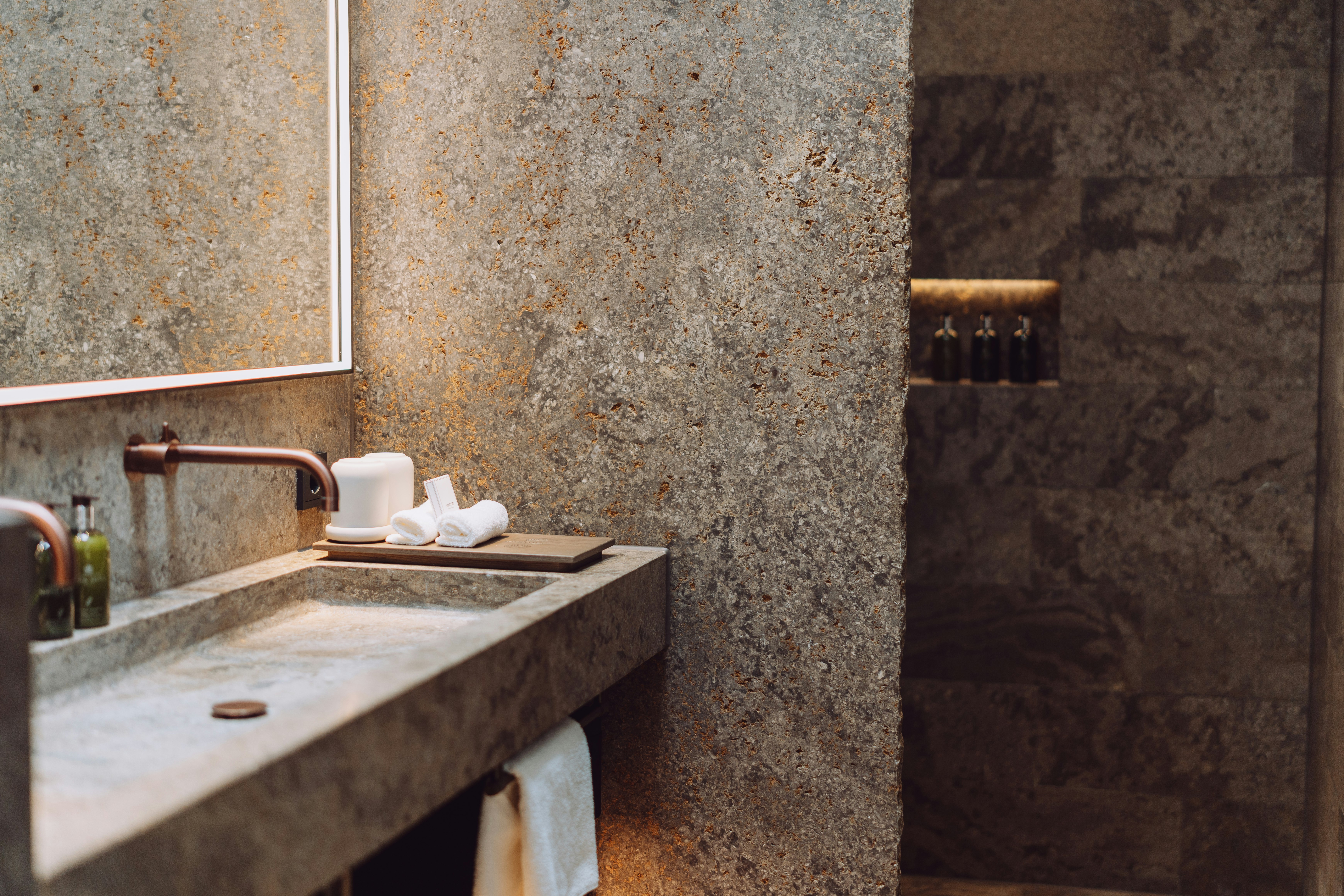 Alpen Alm Suite - Bathroom