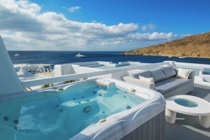 Outdoor Jacuzzi Classic Room