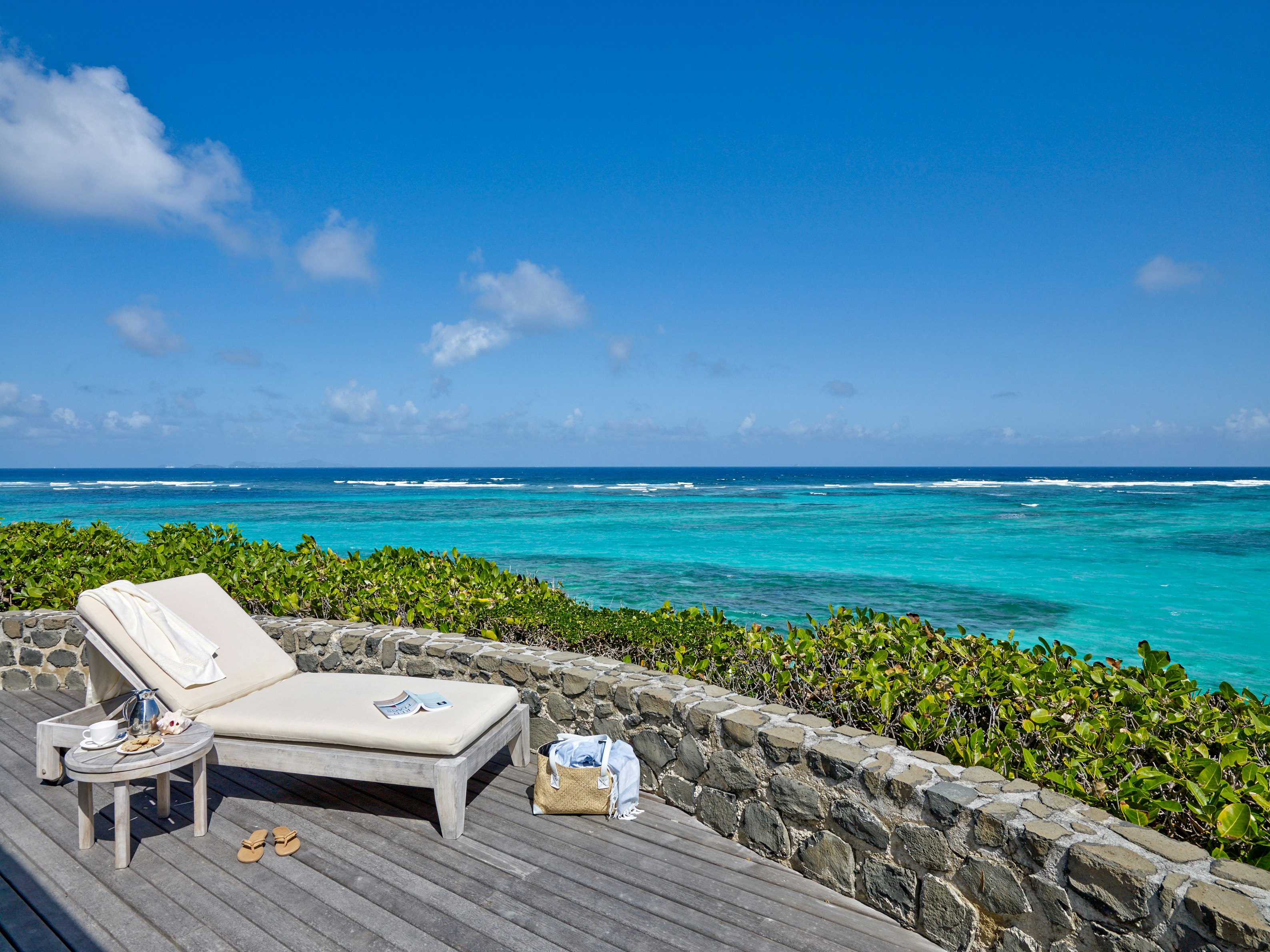 1 Bedroom Bluff Cottage Balcony Deck