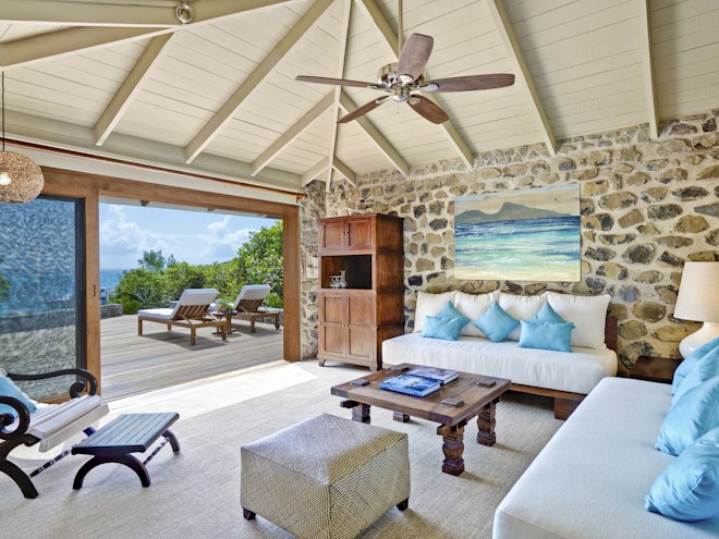 1 Bedroom Living Area