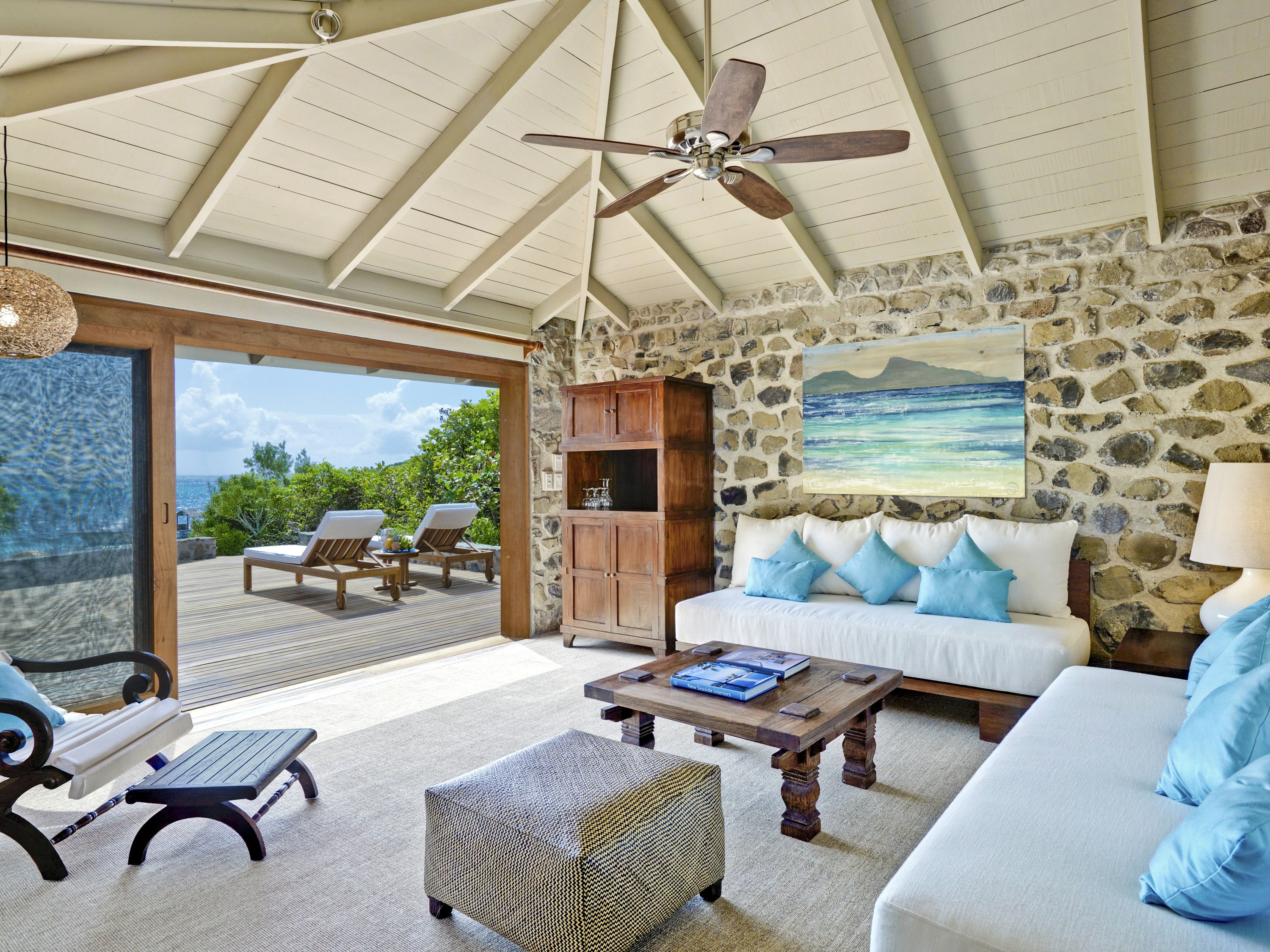 1 Bedroom Living Area