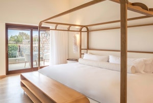 Blue Maisonette Suite Private Heated Pool