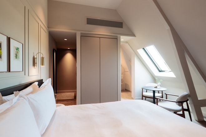 Luxury Room - Bedroom