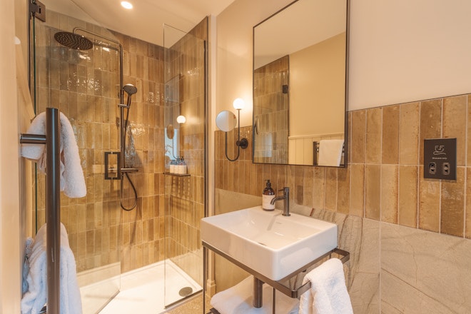 Coorie Room - Bathroom