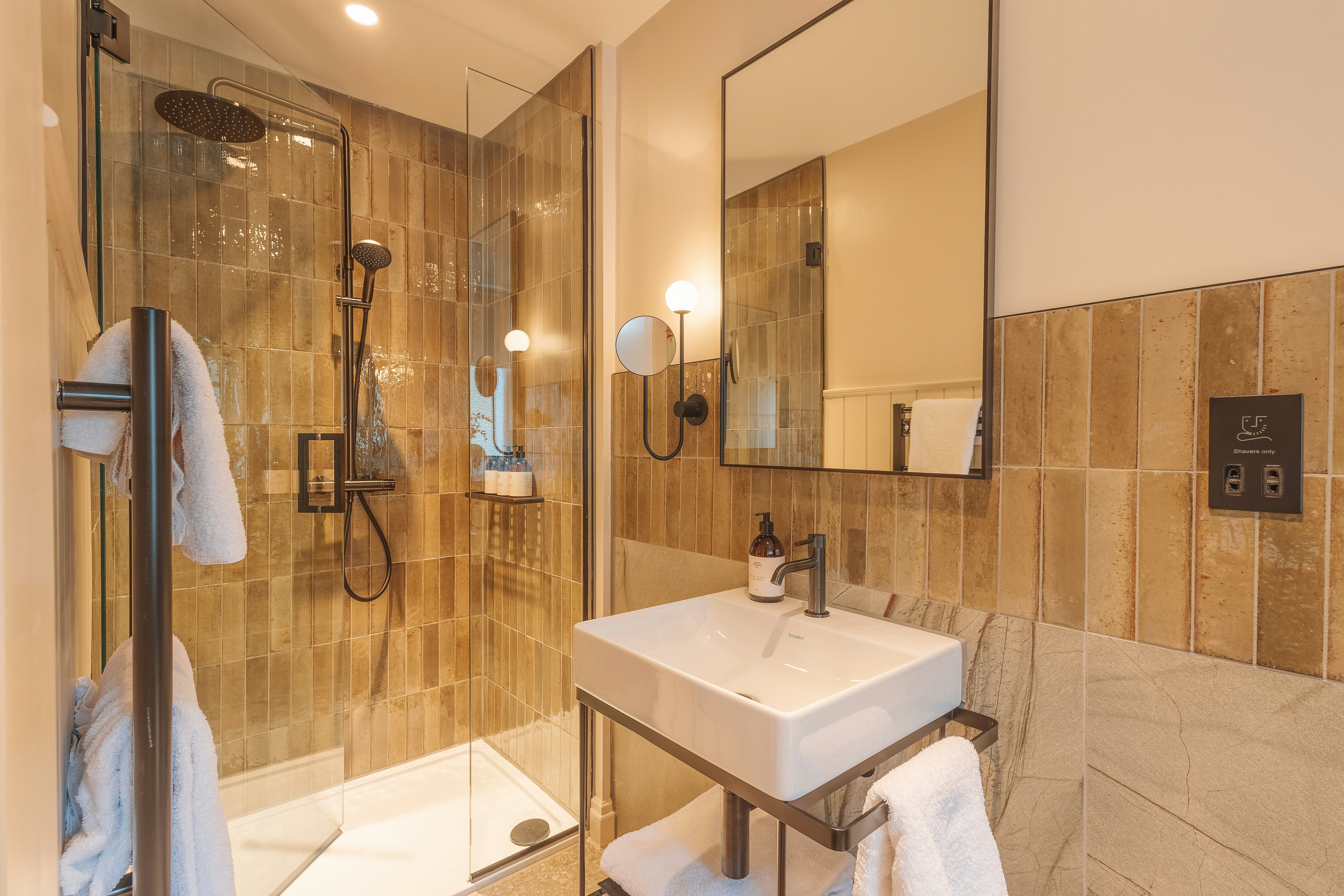 Coorie Room - Bathroom