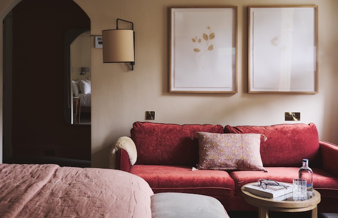 Evergreen Room - Living Area