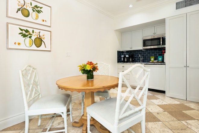 Poolside One Bedroom Kitchenette