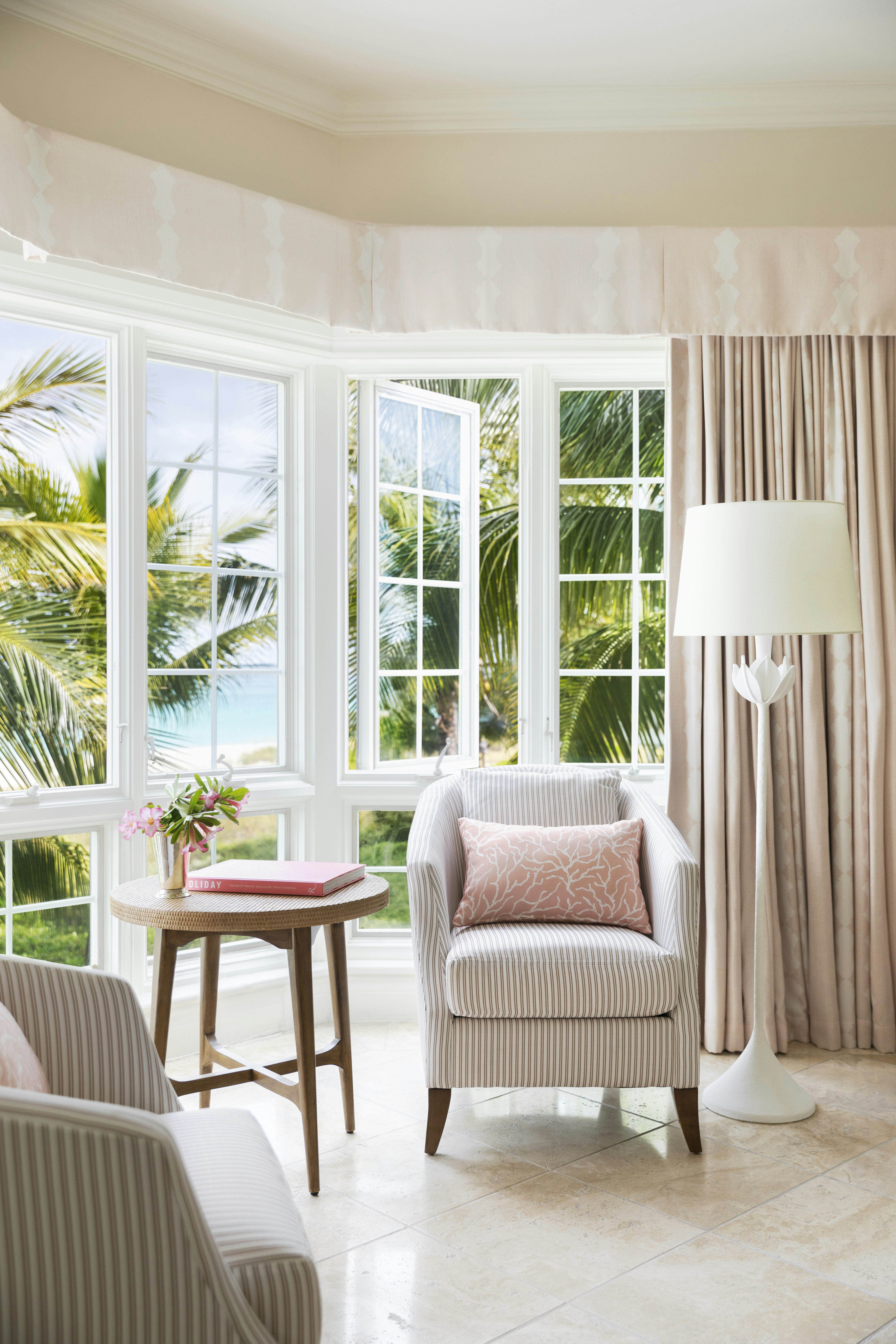 Luxury Three bedroom sittng Nook