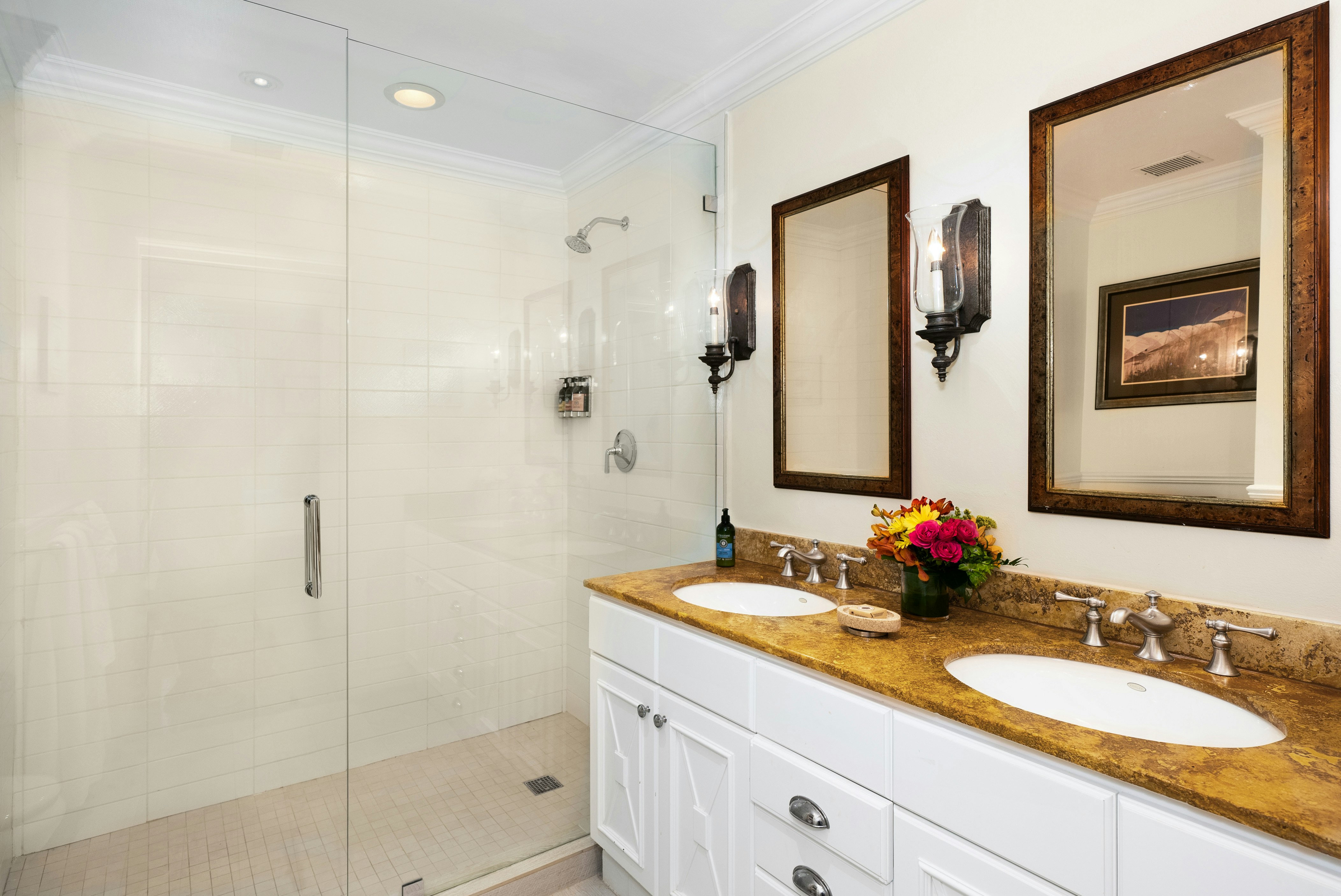 Luxury One Bedroom Bathroom