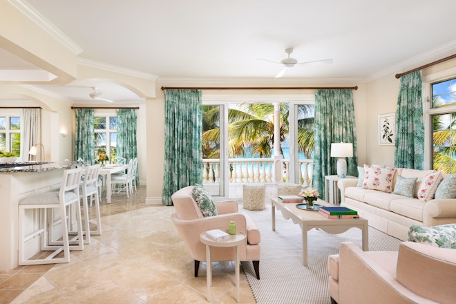 Oceanfront Luxury 3 Bedroom Living and Dining