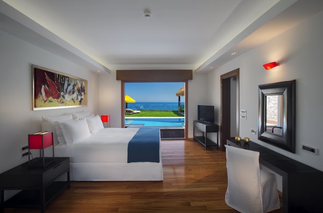 One Royal Spa Villa - Bedroom