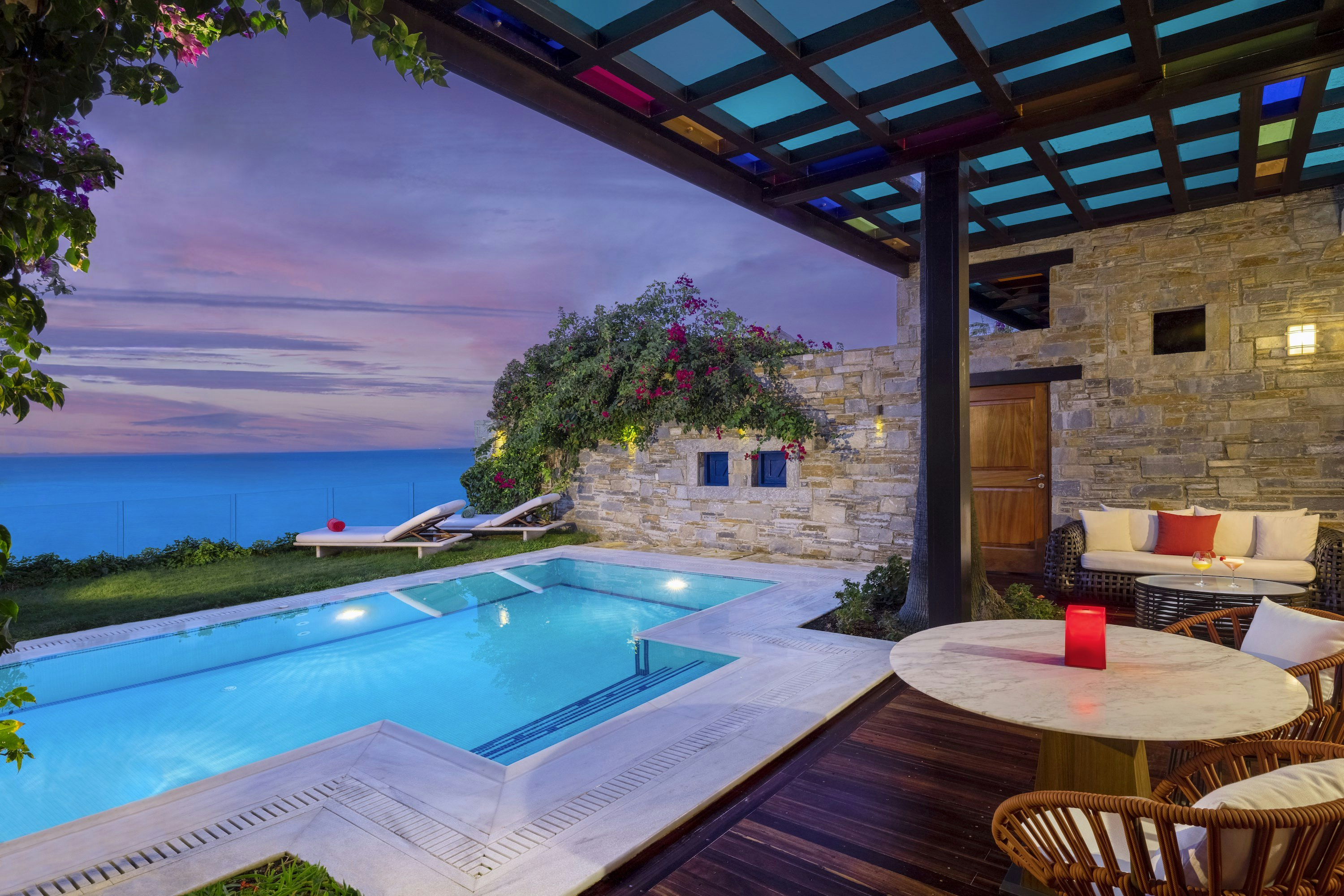 Deluxe Spa Villa - Terrace & Pool