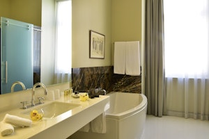 Aurea Suite