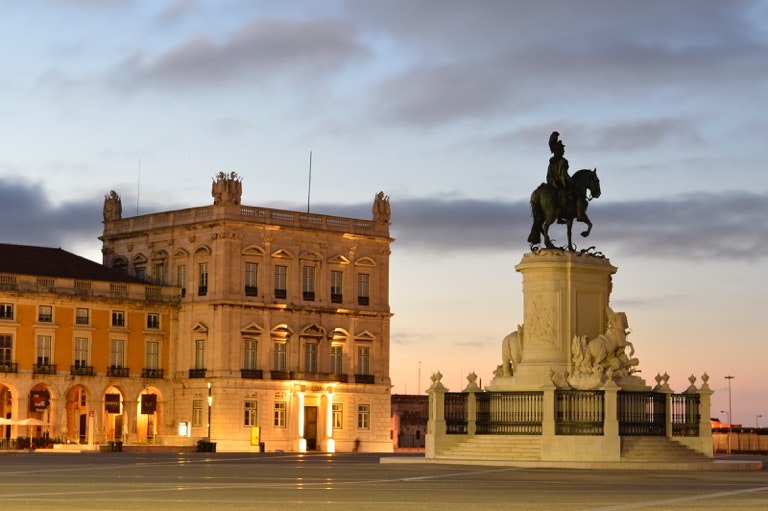 Statue of King José I