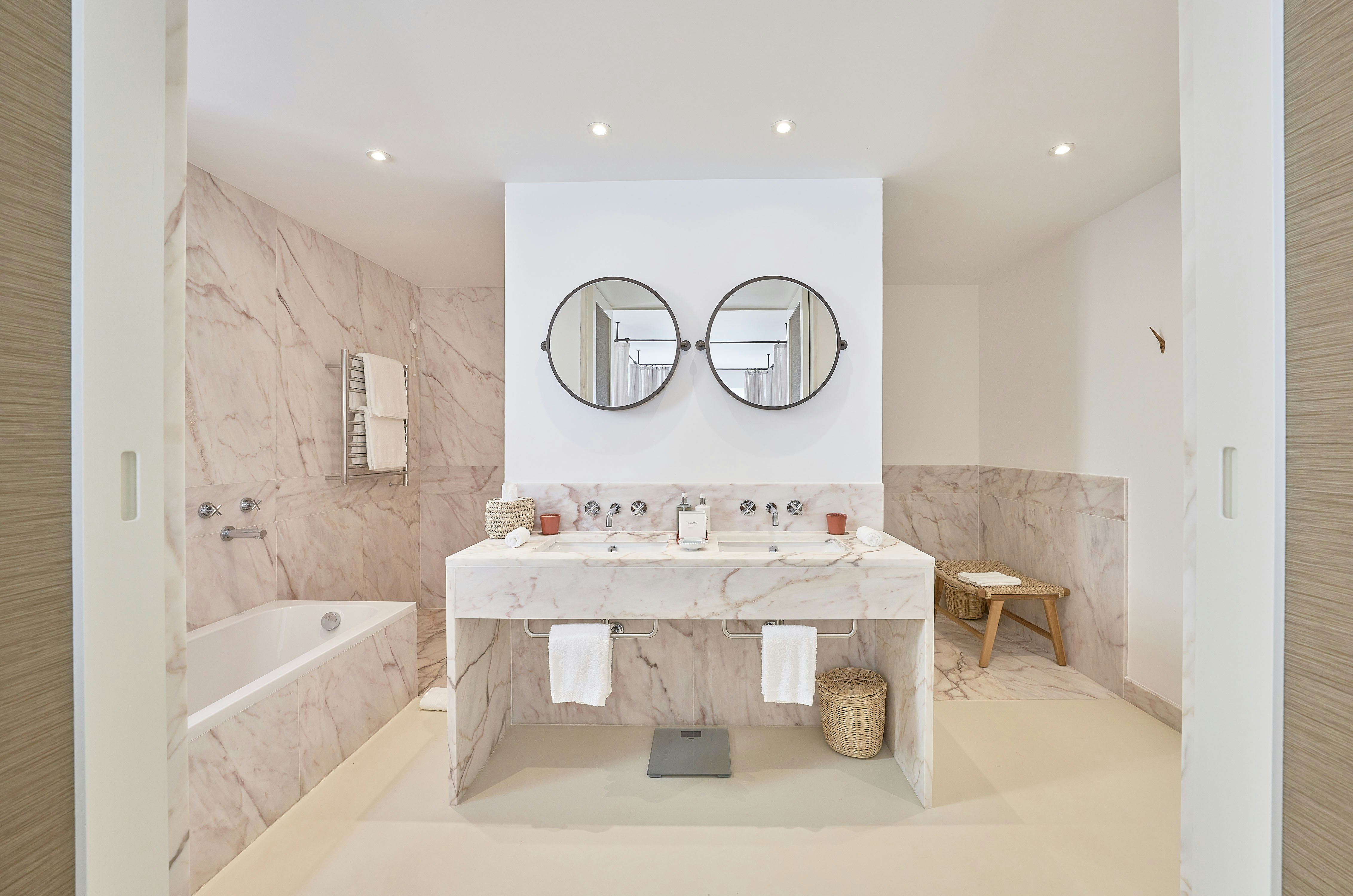 Junior Suite Bathroom