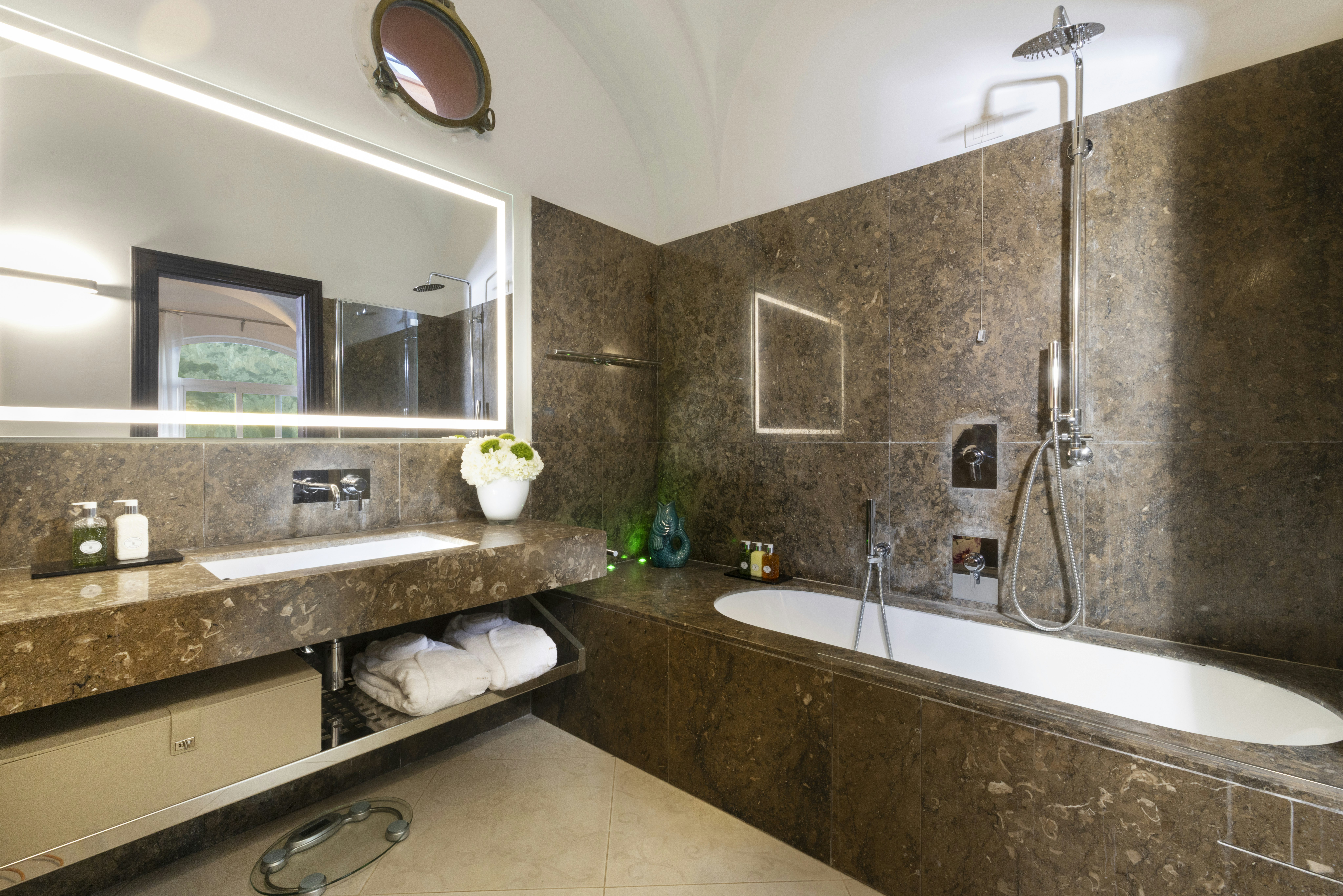 Suite La Certosa - Bathroom