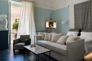 Q92 Mini Suite