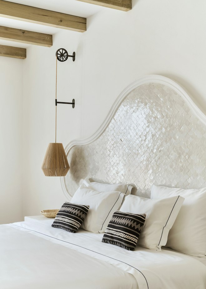 Deluxe Room - Bedroom