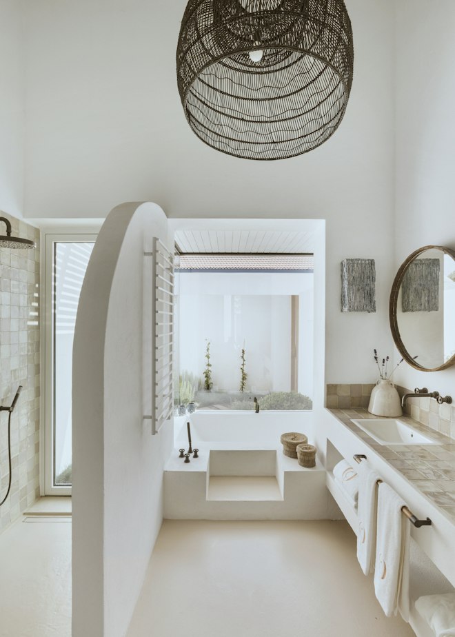 Deluxe Room - Bathroom