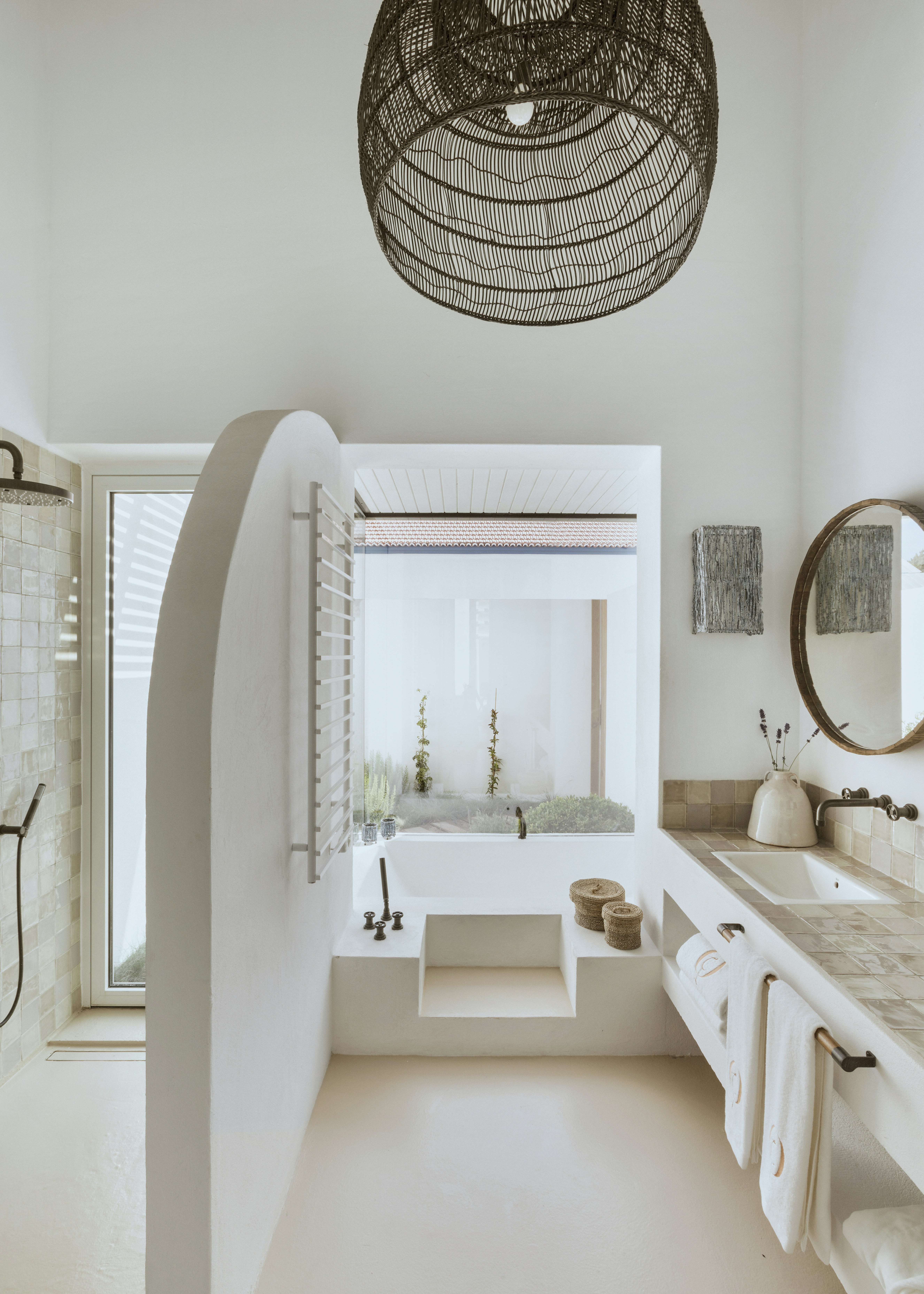 Deluxe Room - Bathroom