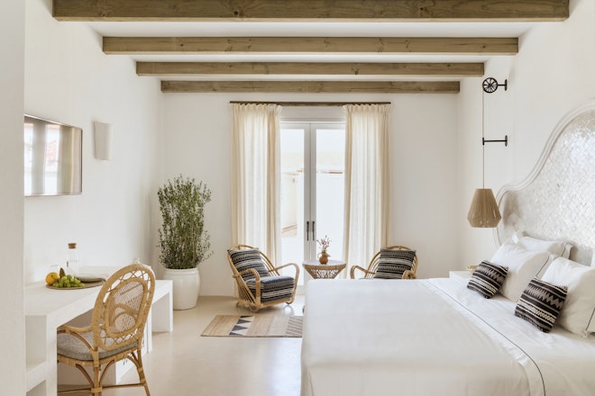 Deluxe Room - Bedroom