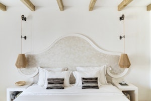 Deluxe Room - Bedroom