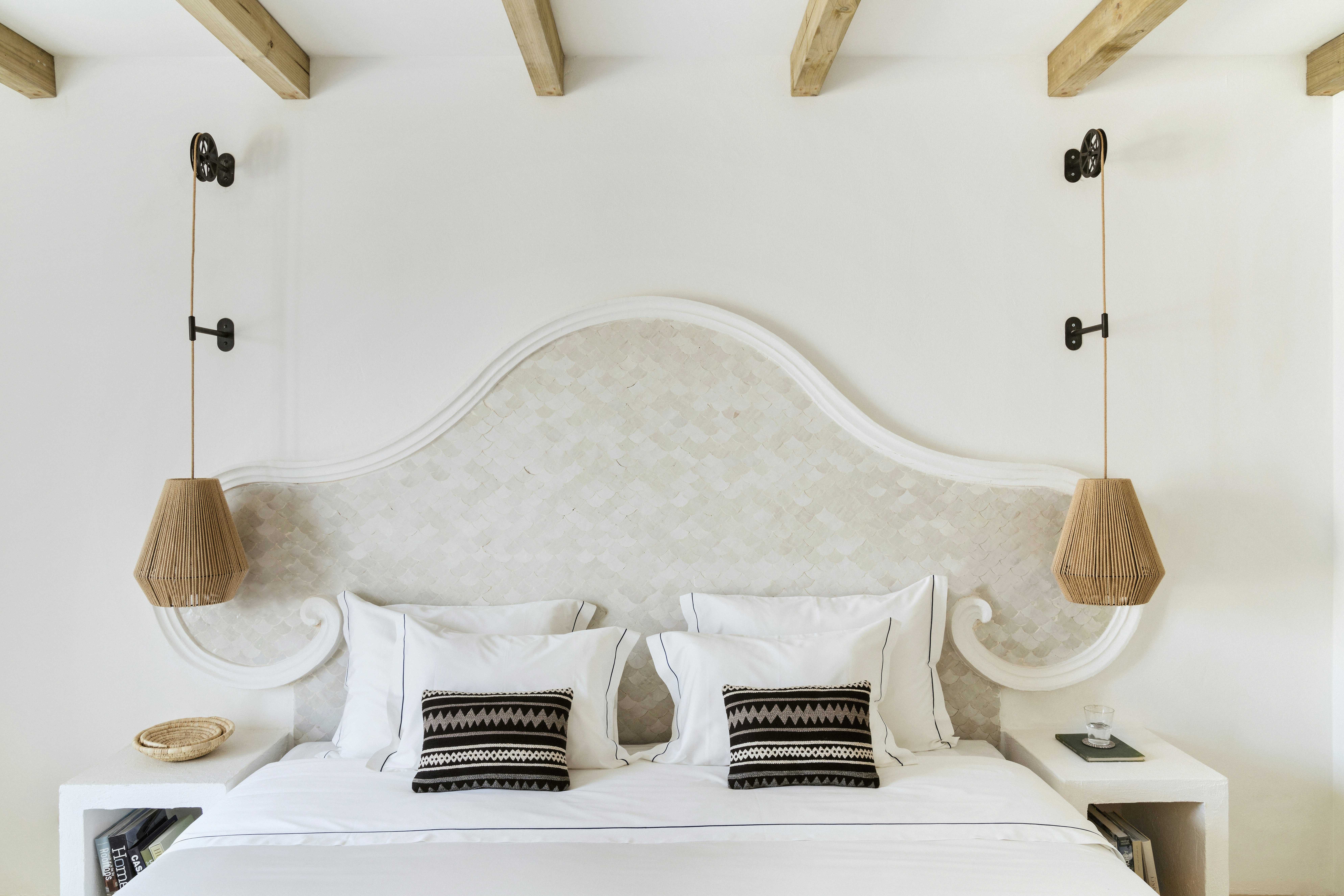 Deluxe Room - Bedroom