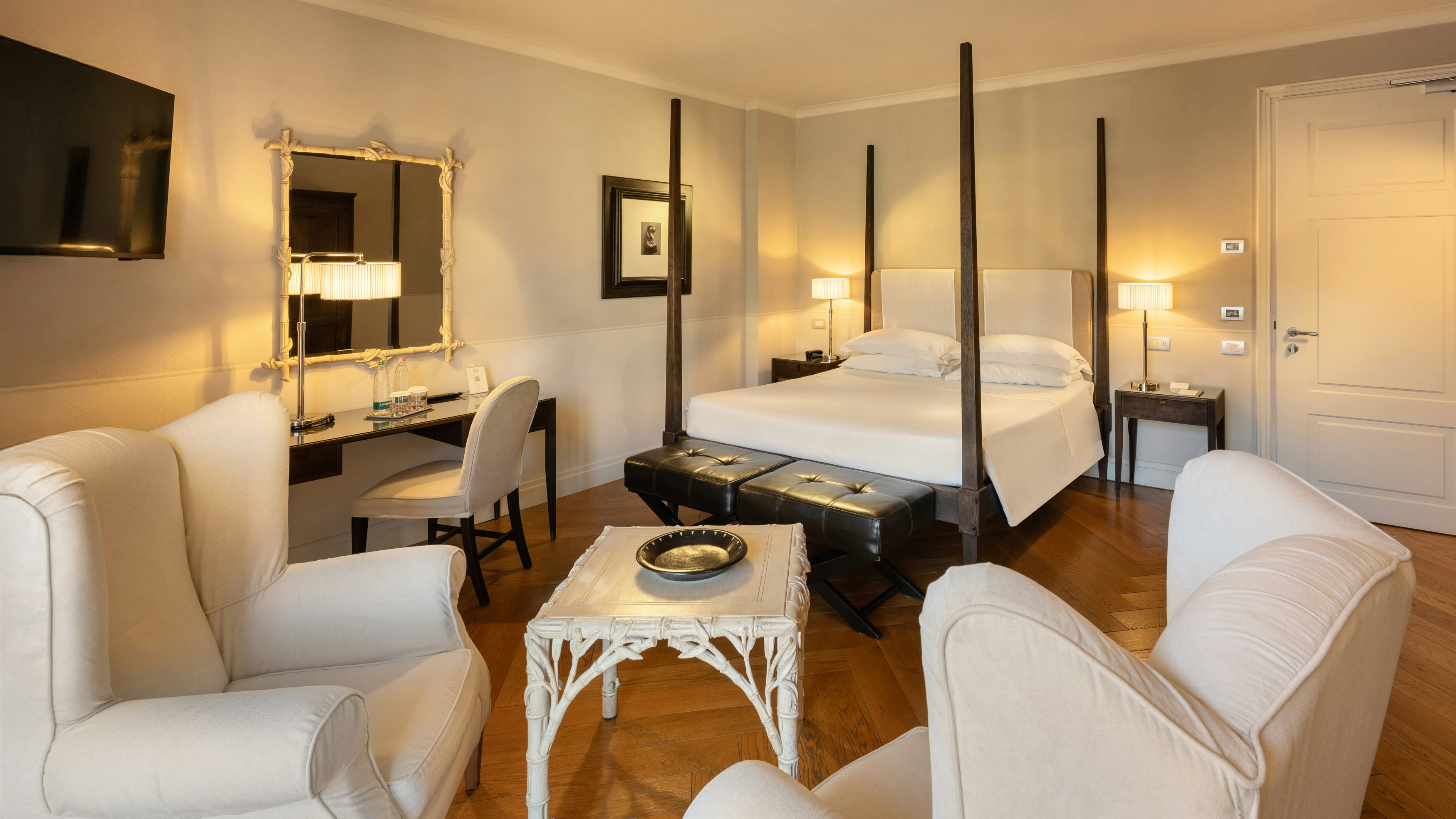 Junior Suite - Bedroom