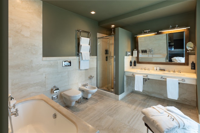 Suite Deluxe - Bathroom
