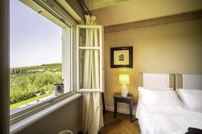 Deluxe Room - Bedroom